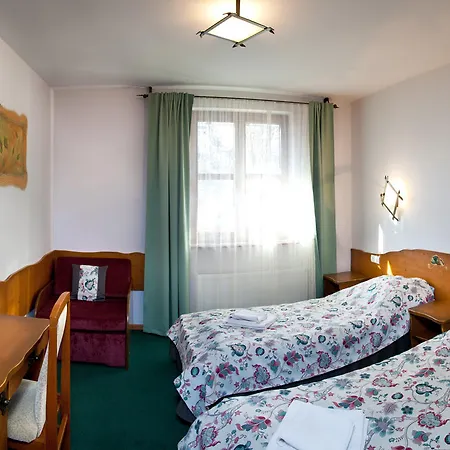 Hotel Agat 3*